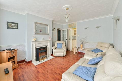 Strathdon Drive, Earlsfield, London, SW17