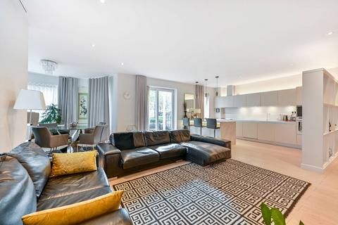 2 bedroom flat to rent, Melliss Avenue, Kew, Richmond, TW9