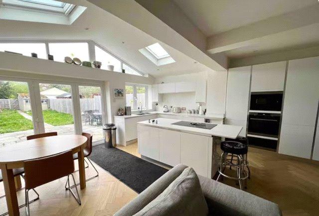 Kitchen/Reception