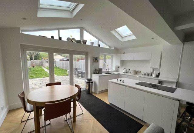 Kitchen/Reception