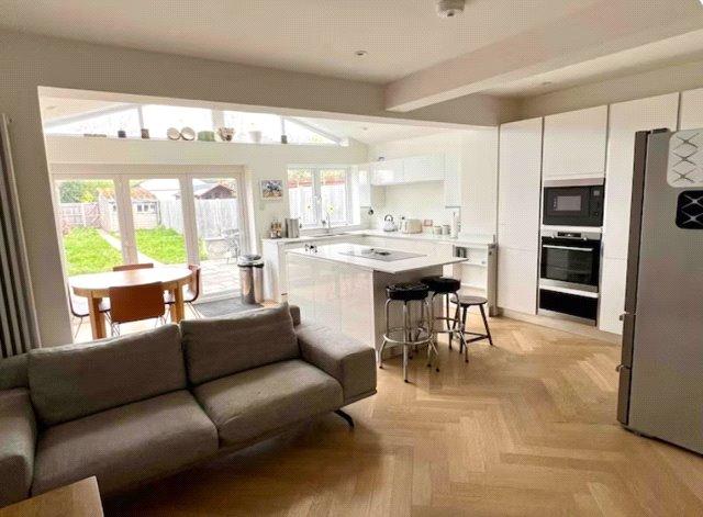 Kitchen/Reception