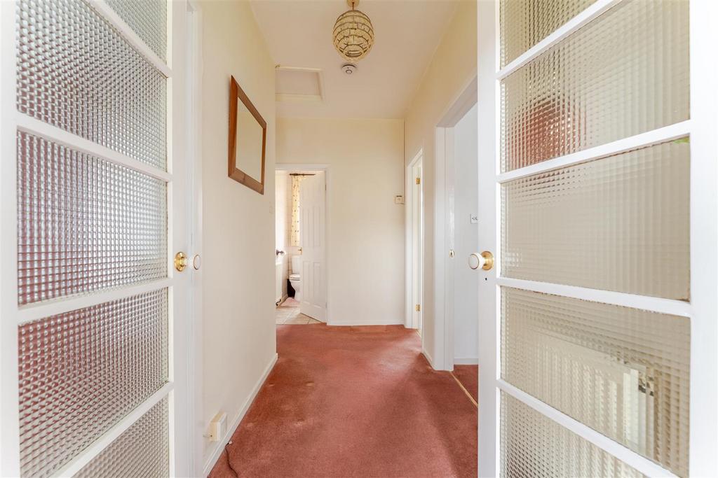 7 Millier Road, Cleeve, BS49 4 NL 3.jpg