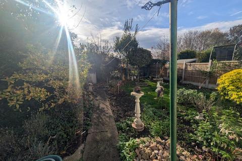 3 bedroom semi-detached house for sale, Stephen Road, Newark