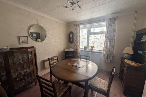 3 bedroom semi-detached house for sale, Stephen Road, Newark