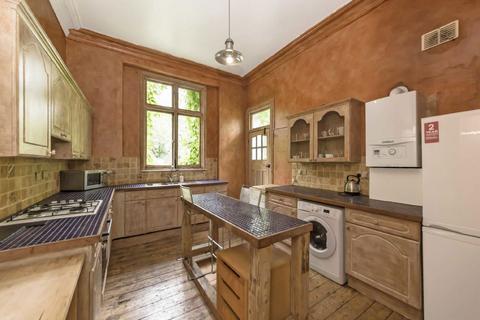 2 bedroom flat for sale, Leigham Court Road, London SW16