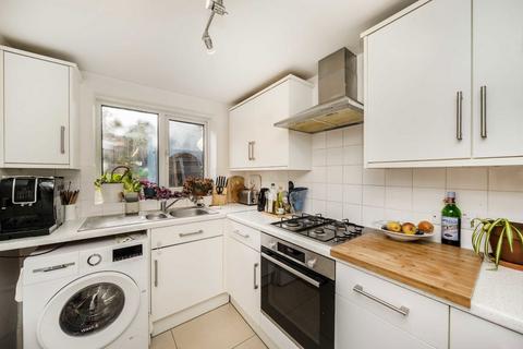 2 bedroom house for sale, Tylecroft Road, London