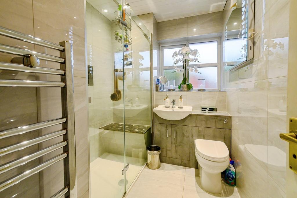Main Shower Room