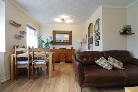 20a Byron Avenue, Warwick, CV34 6LB