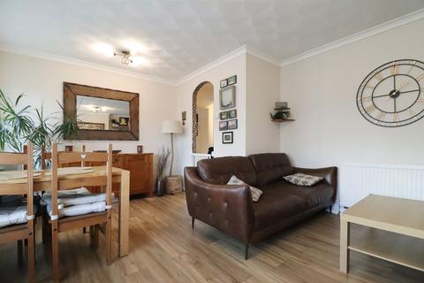 20a Byron Avenue, Warwick, CV34 6LB