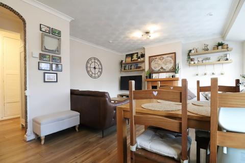 20a Byron Avenue, Warwick, CV34 6LB