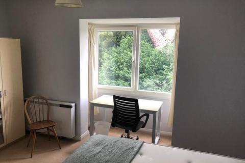 1 bedroom in a house share to rent, Tollgate Road, Salisbury