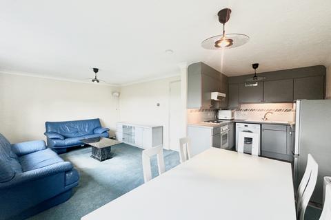 undefined, Dilton Gardens, London SW15