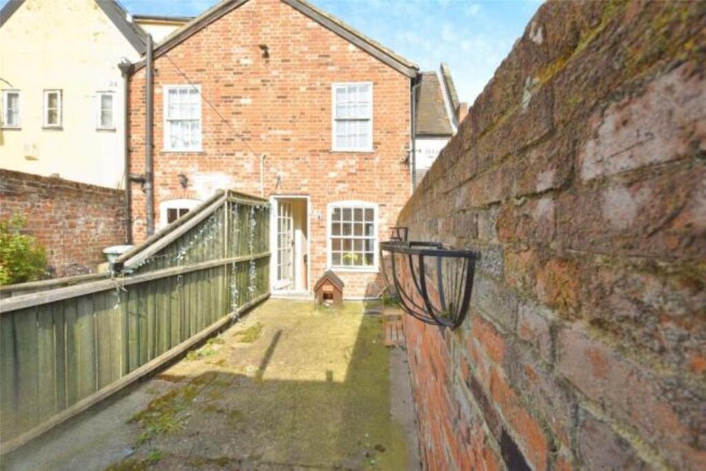 8 Medium T202509241232.jpeg