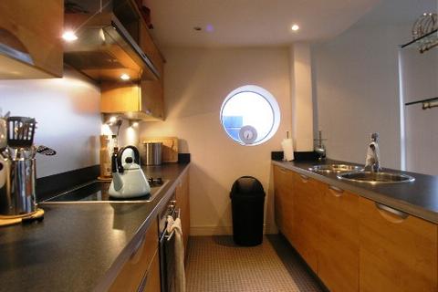 2 bedroom flat to rent, (COPY of) Fairway Court, Gateshead NE8
