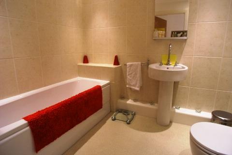 2 bedroom flat to rent, (COPY of) Fairway Court, Gateshead NE8