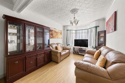 3 bedroom terraced house for sale, Lea Road, Southall UB2
