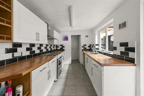 3 bedroom terraced house for sale, Lea Road, Southall UB2