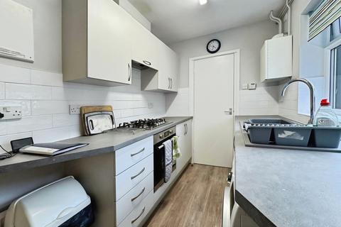 4 bedroom townhouse to rent, Newdigate Villas , Nottingham NG7