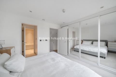 4 bedroom terraced house for sale, Connaught Gardens, Muswell Hill, London, N10