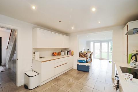 4 bedroom link detached house for sale, Lyndhurst Grove, Derby DE21