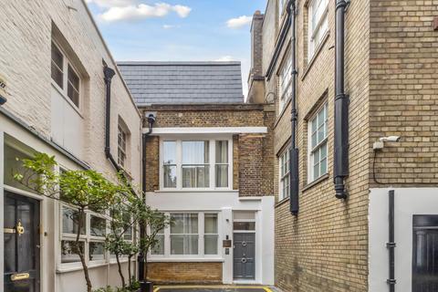 undefined, Clenston Mews, London, W1H