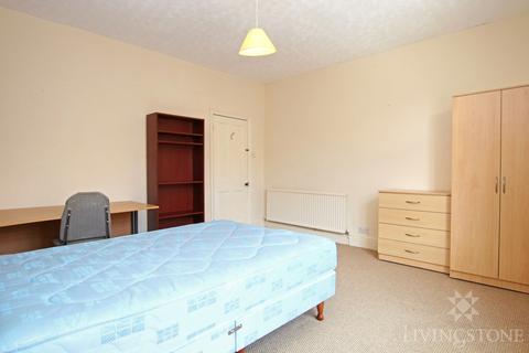 4 bedroom terraced house to rent, Hartopp Road, Leicester LE2
