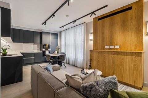 2 bedroom flat to rent, Clenston Mews, London, W1H