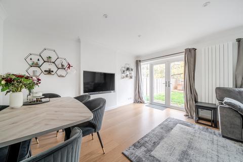 undefined, Bates Walk, Addlestone, KT15