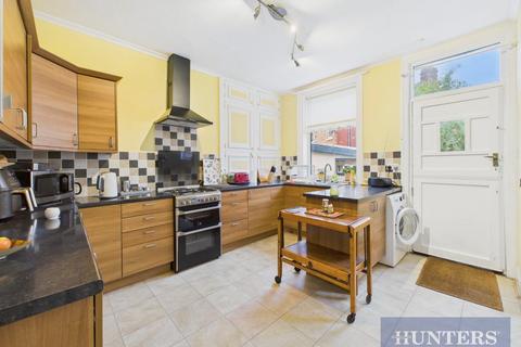 4 bedroom end of terrace house for sale, Trafalgar Road, Scarborough