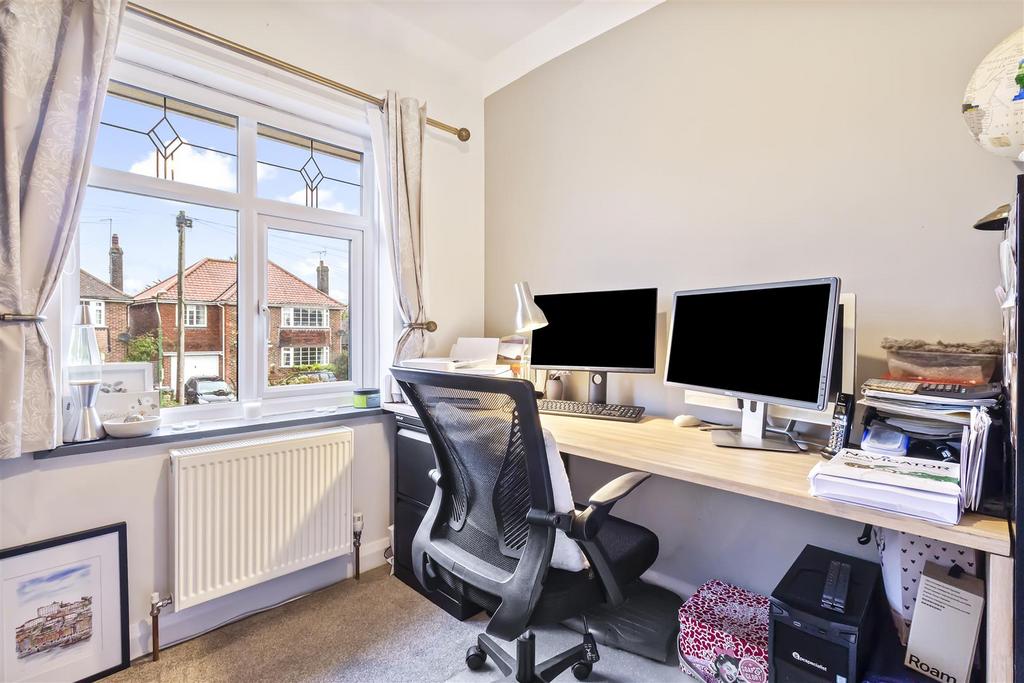 St Marys Close,89-026.JPG