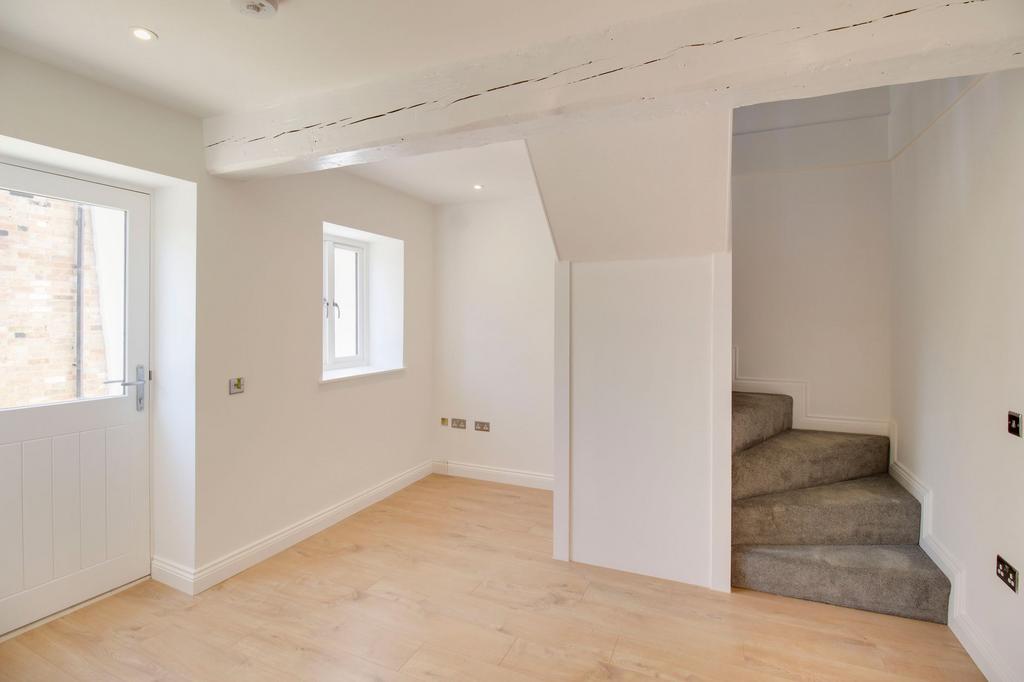 Kitchen / Living Area