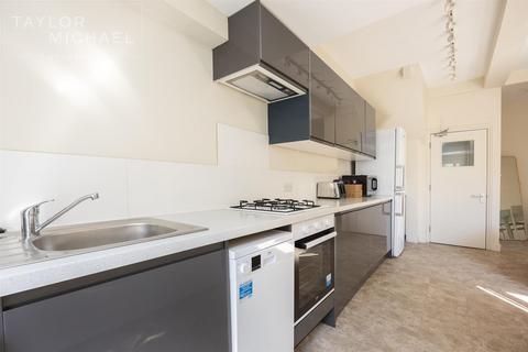 6 bedroom terraced house to rent, Caledonian Road, Brighton