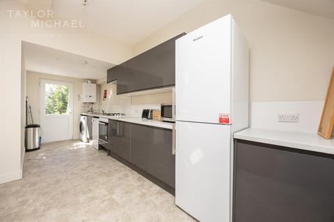 6 bedroom terraced house to rent, Caledonian Road, Brighton