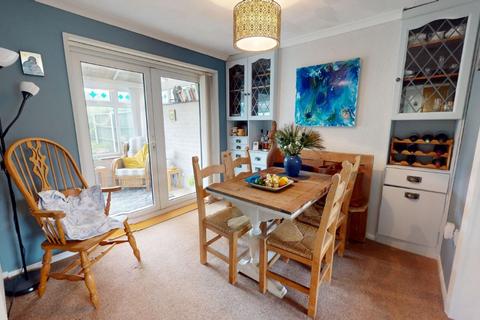 3 bedroom semi-detached house for sale, Hollyhurst Road, Telford TF2
