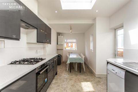 6 bedroom terraced house to rent, Buller Road, Brighton