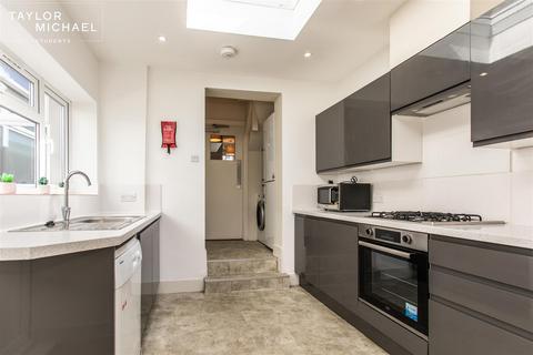 6 bedroom terraced house to rent, Buller Road, Brighton