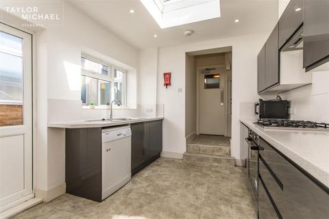 6 bedroom terraced house to rent, Buller Road, Brighton