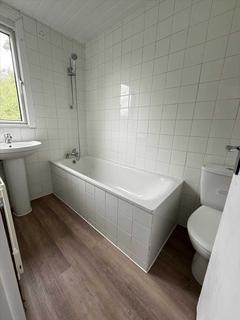 6 bedroom semi-detached house to rent, Glendale Avenue, Edgware, HA8