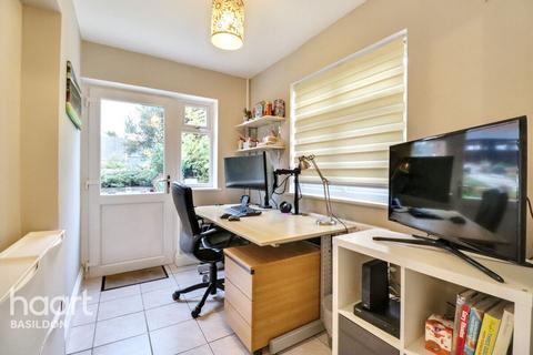 3 bedroom end of terrace house for sale, Gascoigne Way, Billericay