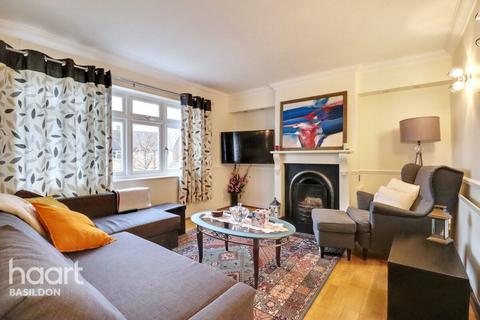3 bedroom end of terrace house for sale, Gascoigne Way, Billericay