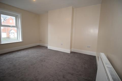 3 bedroom apartment to rent, Croxdale Terrace, Tyne And Wear NE10