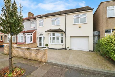 undefined, Staines Road, Ilford IG1