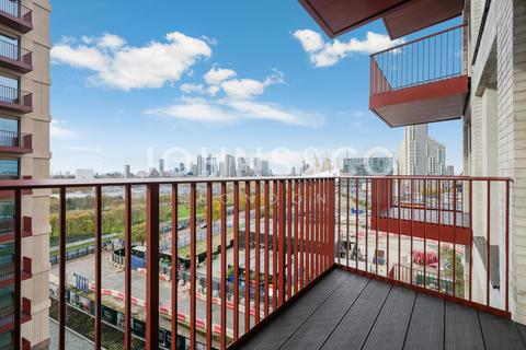 Studio to rent, Peninsula Gardens, Greenwich Peninsula, London SE10