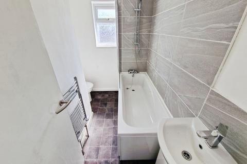 4 bedroom terraced house for sale, Painthorpe Lane, Wakefield WF4