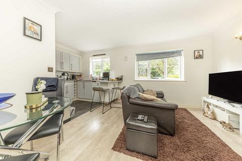 undefined, Kempton Court, Sunbury-On-Thames TW16