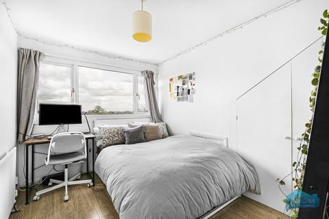 3 bedroom apartment to rent, Huddleston Road, Tufnell Park, London, N7