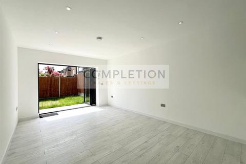 undefined, Mount Pleasant Road, London E17