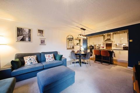 2 bedroom apartment for sale, Chelmsford Road, Dunmow CM6