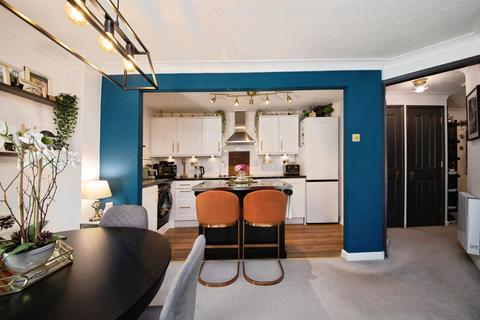 2 bedroom apartment for sale, Chelmsford Road, Dunmow CM6