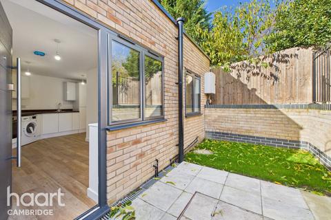 undefined, Flat 3 Chester House, Elizabeth Way, Cambridge